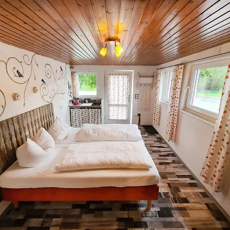 Naturcampingplatz - In Der *